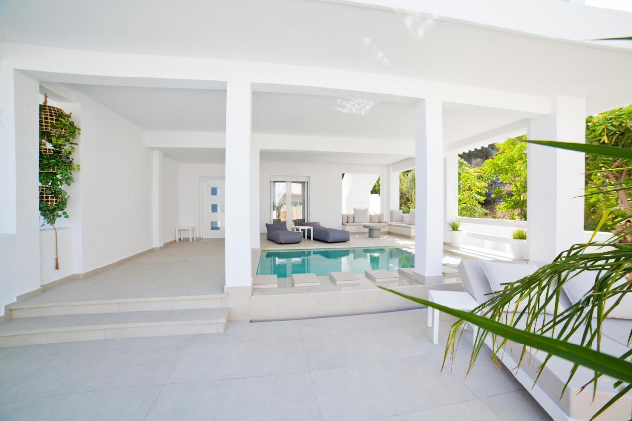 Almyra Seaside Luxury *