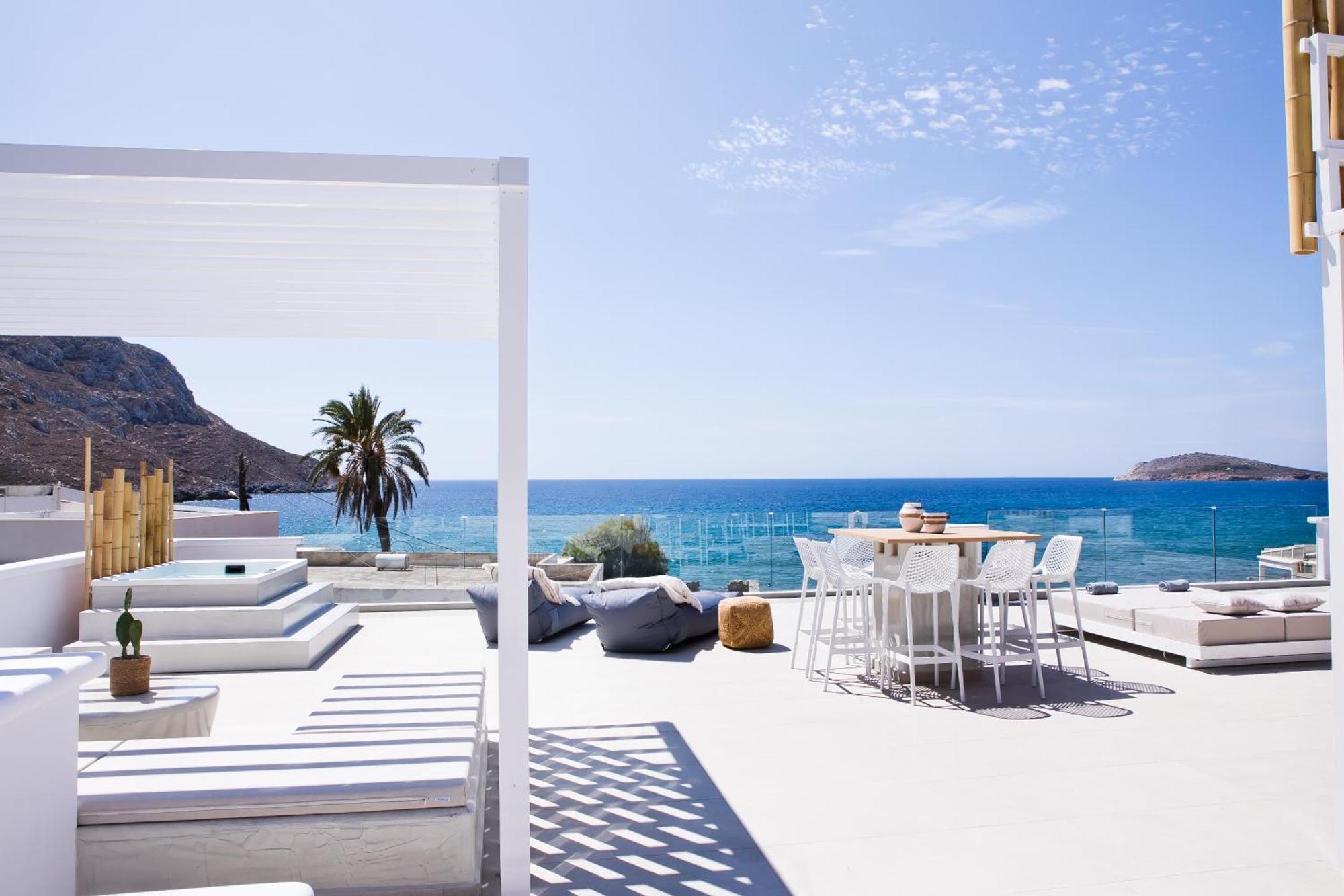 Almyra Seaside Luxury Apartment